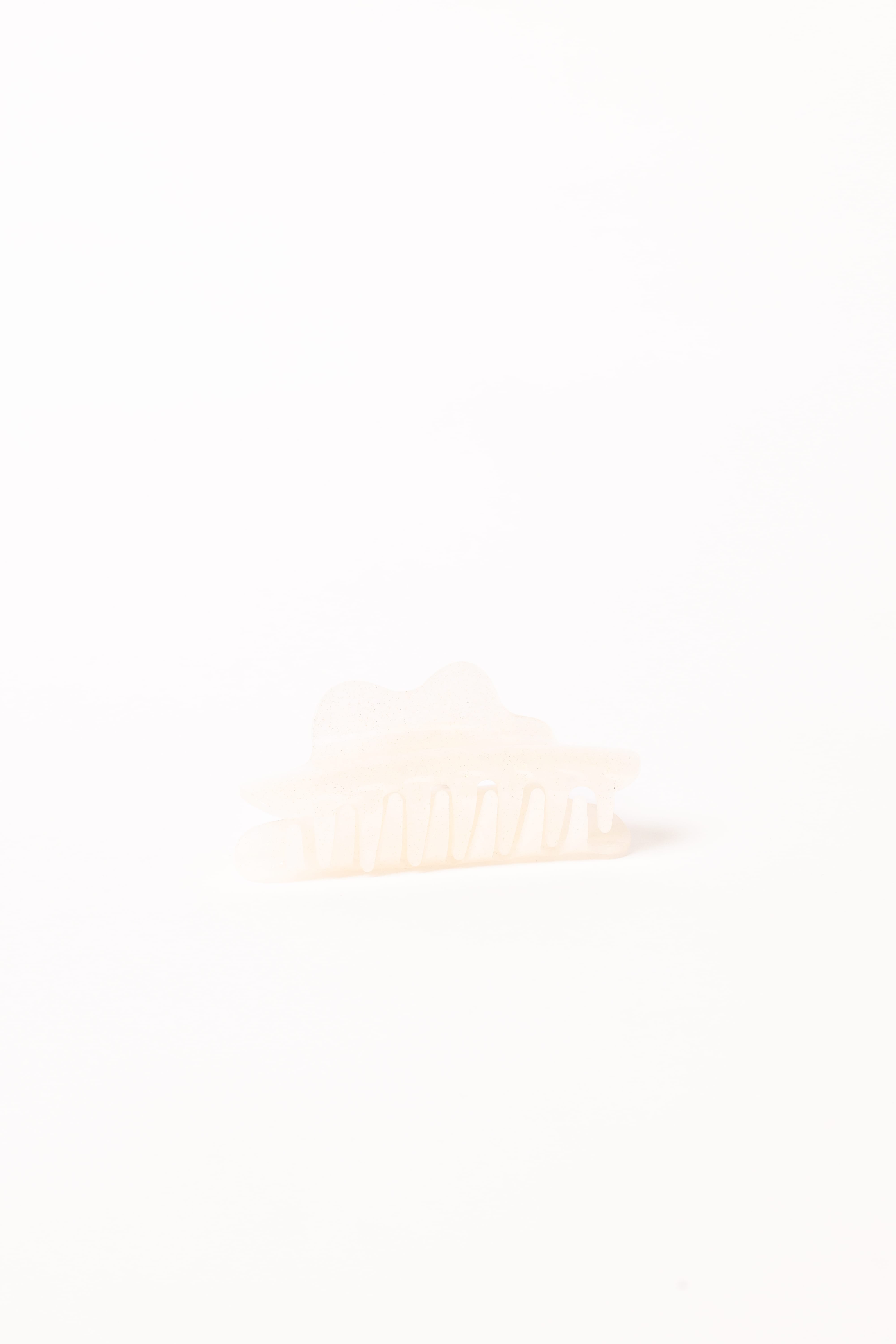 Peta Hair Clip - Pearl